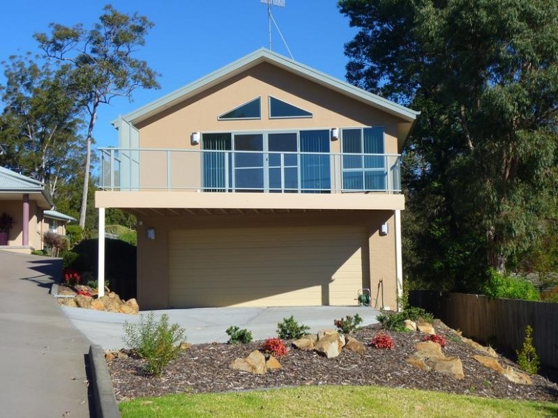 2/3 Eric Fenning Drive, Surf Beach NSW 2536
