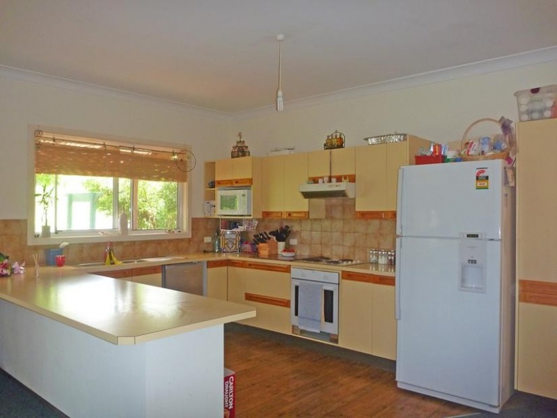 7 Paul Place, Batehaven NSW 2536