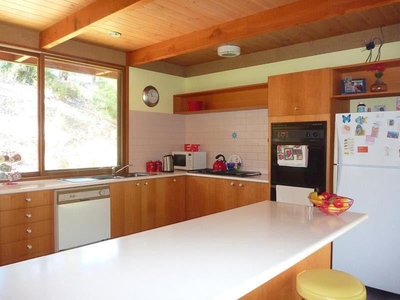 4 Barlings Drive, Tomakin NSW 2537