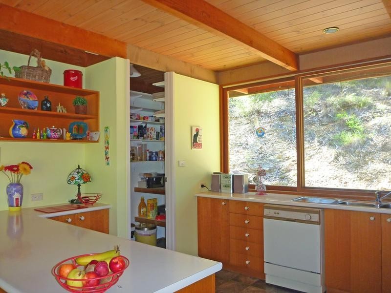 4 Barlings Drive, Tomakin NSW 2537
