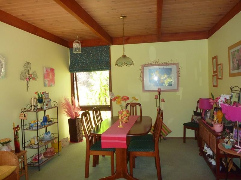 4 Barlings Drive, Tomakin NSW 2537