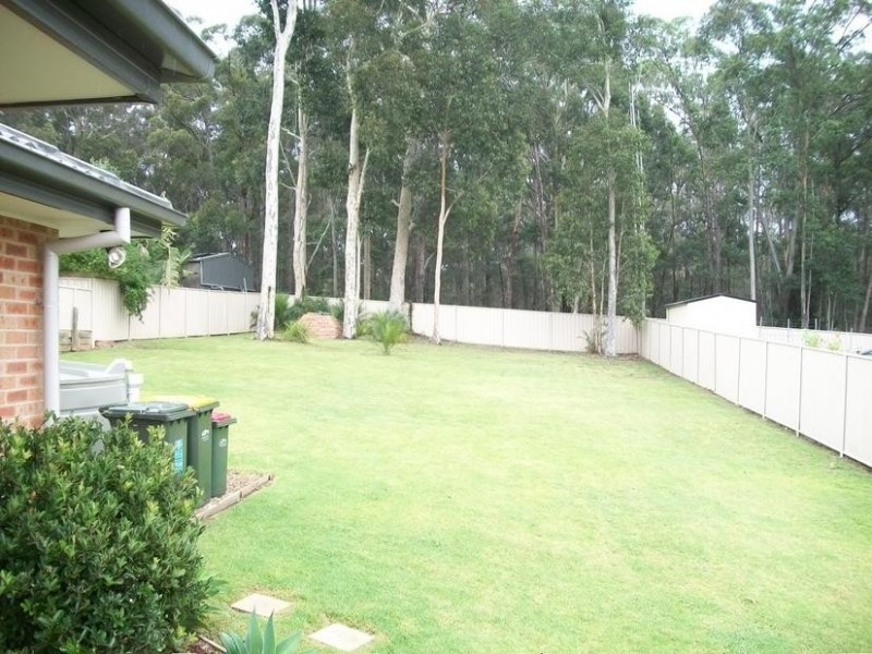 18 Canning Crescent, Sunshine Bay NSW 2536