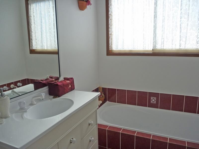 30 Grantham Road, Batehaven NSW 2536