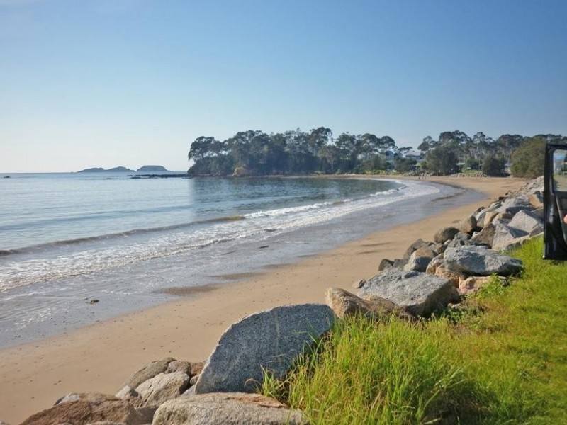 2/374 Beach Road, Batehaven NSW 2536