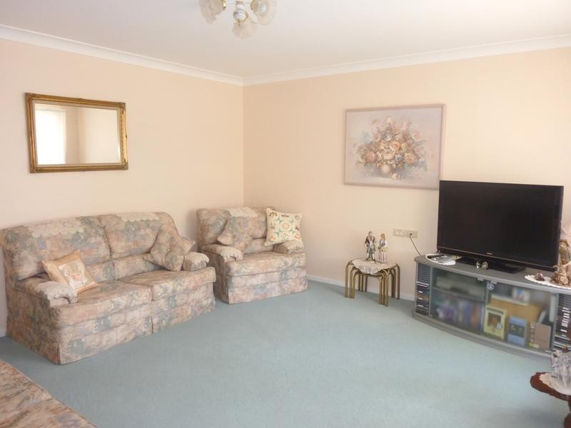 17 Ocean Avenue, Surf Beach NSW 2536