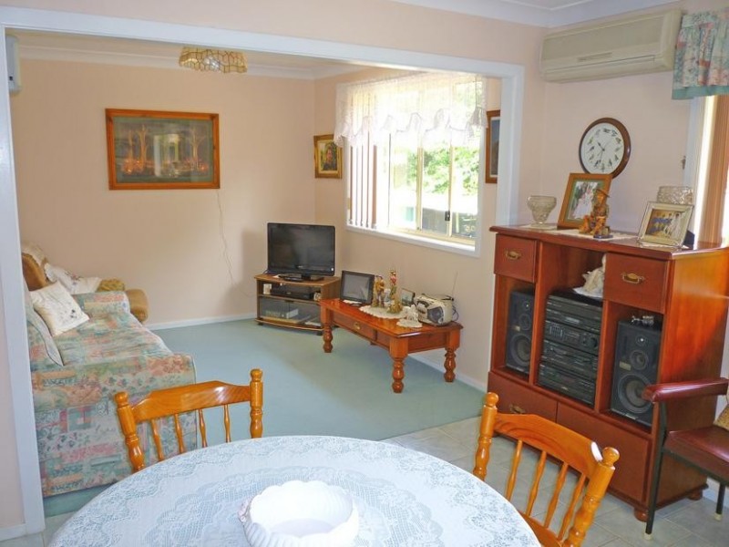 17 Ocean Avenue, Surf Beach NSW 2536