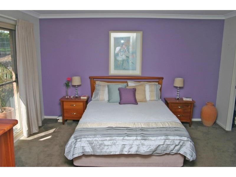 17 Batman Place, Sunshine Bay NSW 2536