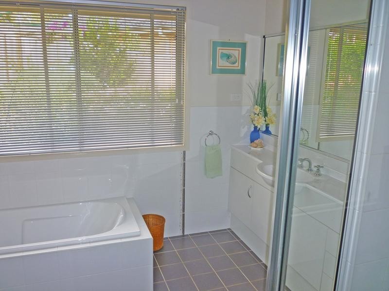 17 Batman Place, Sunshine Bay NSW 2536