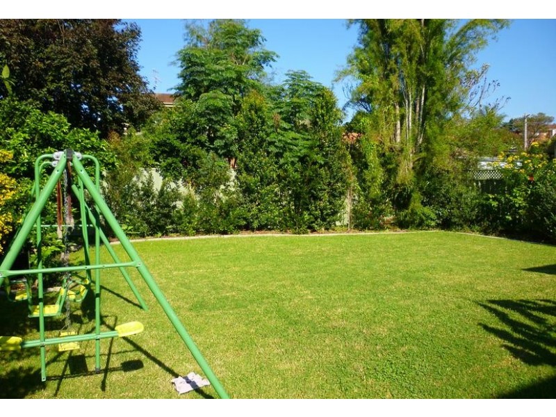 22 Flinders Way, Surf Beach NSW 2536