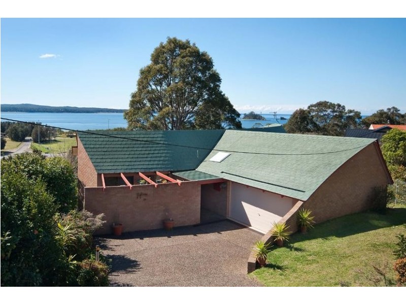 27 Ridge Street, Catalina NSW 2536
