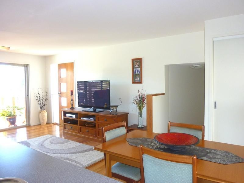 45B Karoola Crescent, Surfside NSW 2536