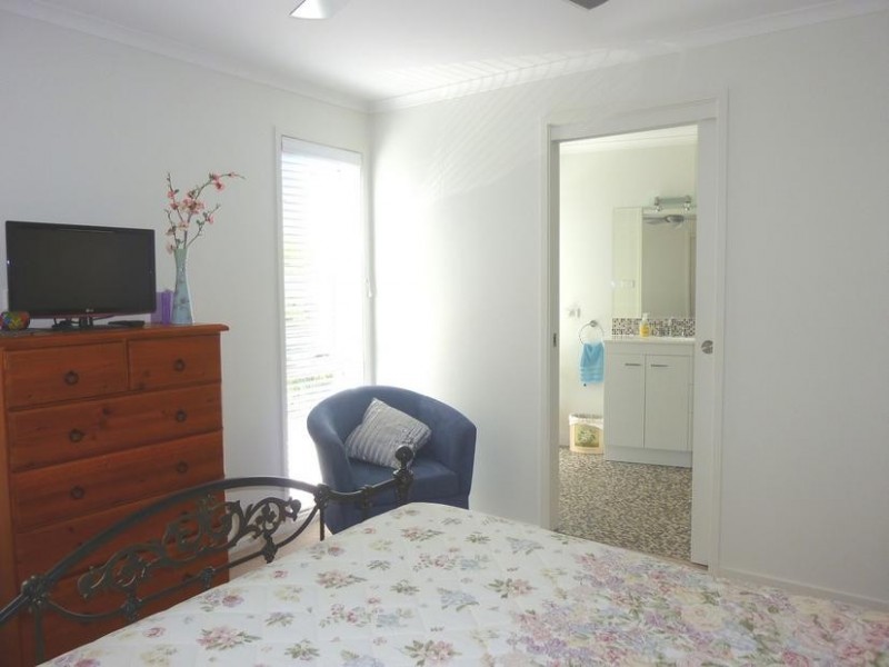 45B Karoola Crescent, Surfside NSW 2536