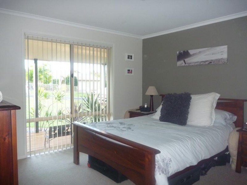 5 Wentworth Avenue, Sunshine Bay NSW 2536