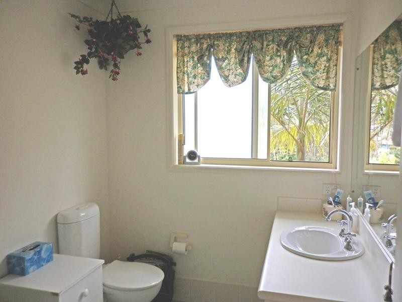 35 Kennedy Crescent, Denhams Beach NSW 2536