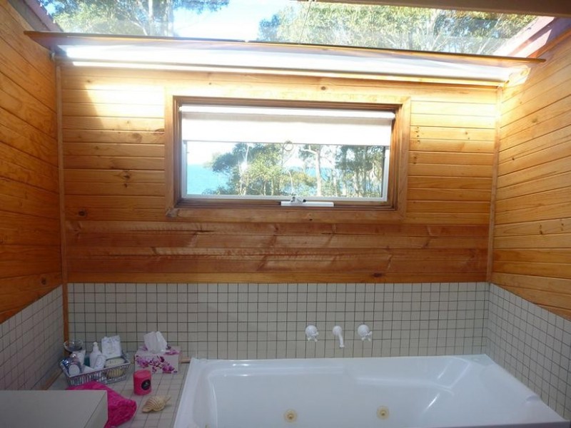 2 Billabong Place, Surf Beach NSW 2536
