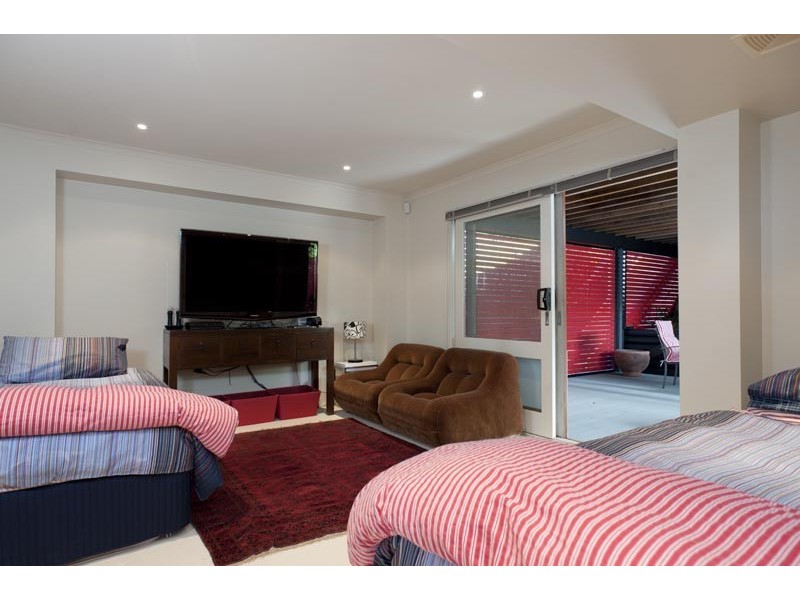 15 Derribong Avenue, Catalina NSW 2536