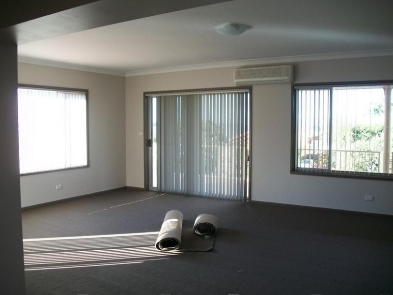 44 Calton Road, Batehaven NSW 2536