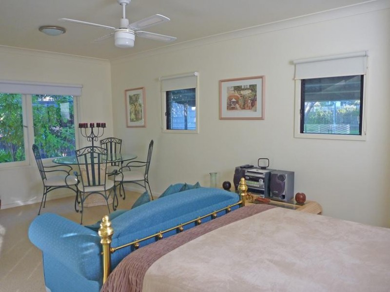 362 Beach Road, Batehaven NSW 2536