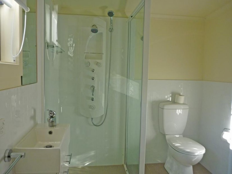 362 Beach Road, Batehaven NSW 2536