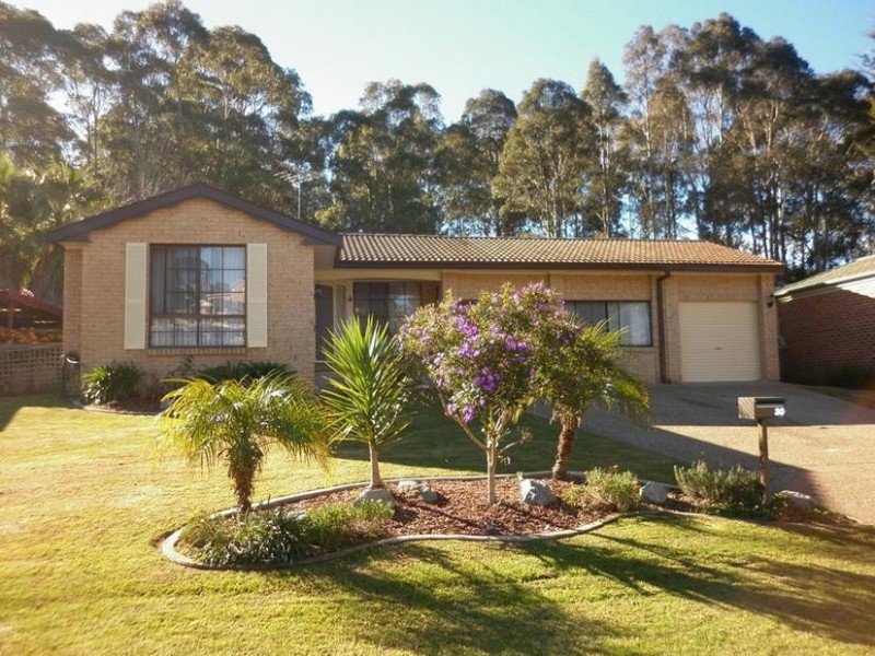 30 Melaleuca Crescent, Catalina NSW 2536