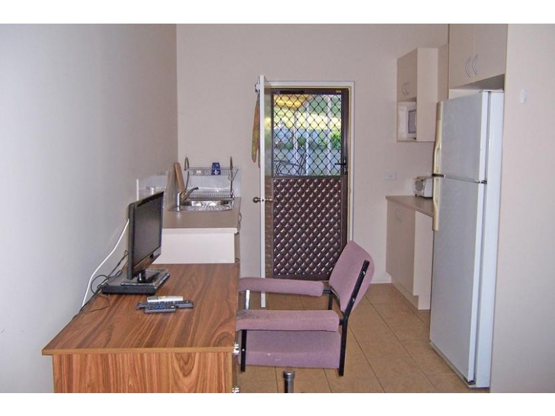 30 Melaleuca Crescent, Catalina NSW 2536