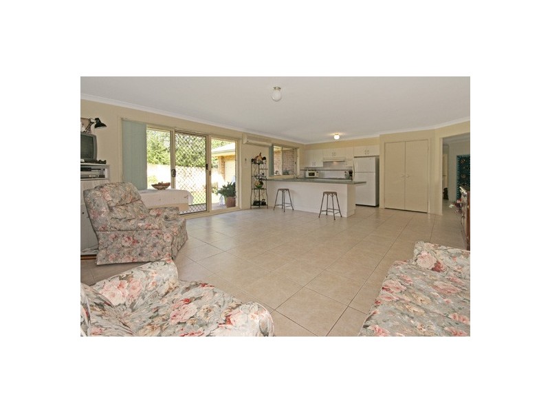 11 Canning Crescent, Sunshine Bay NSW 2536