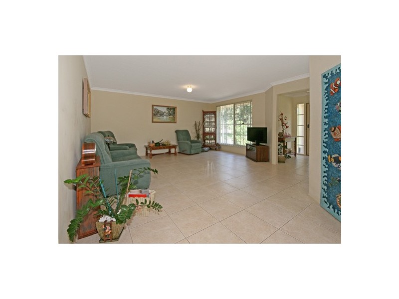 11 Canning Crescent, Sunshine Bay NSW 2536