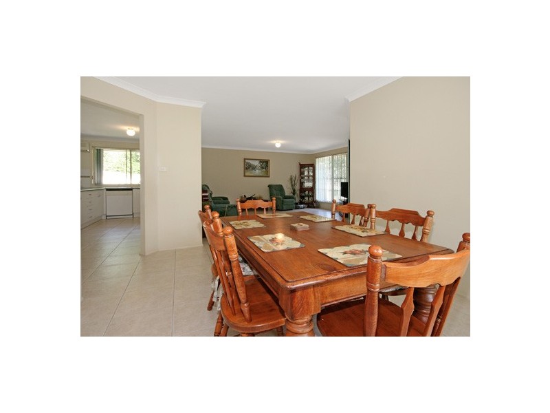 11 Canning Crescent, Sunshine Bay NSW 2536