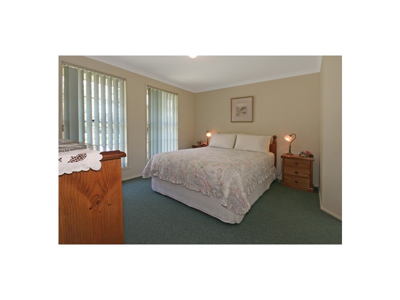 11 Canning Crescent, Sunshine Bay NSW 2536
