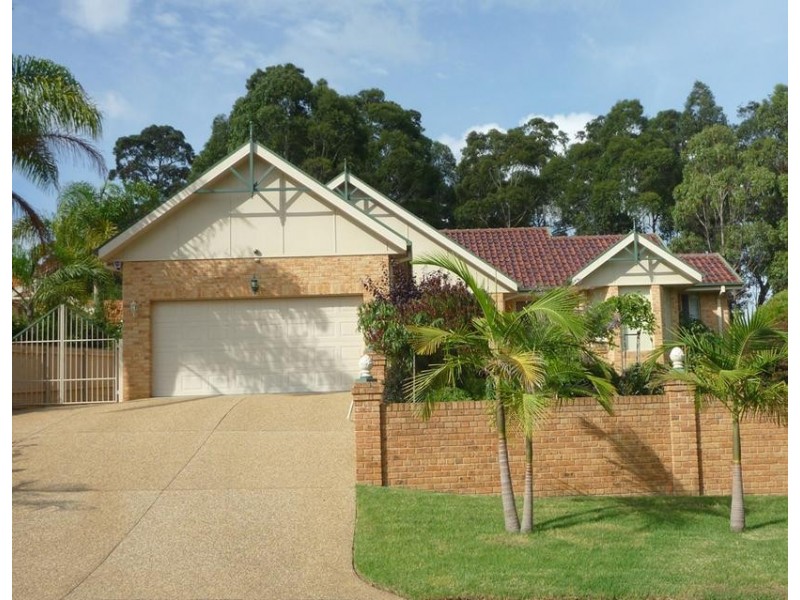 40 Thomas Mitchell Crescent, Sunshine Bay NSW 2536