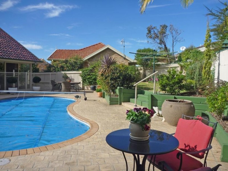 40 Thomas Mitchell Crescent, Sunshine Bay NSW 2536