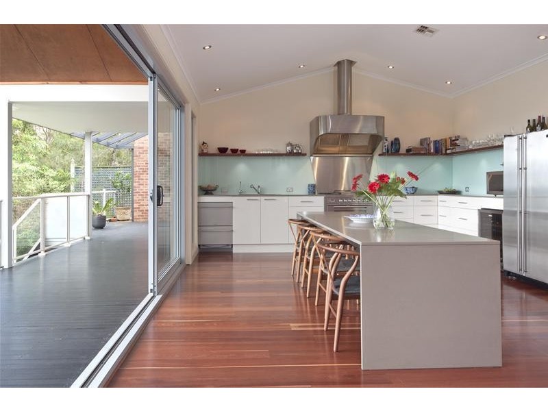 8 Beechwood Court, Sunshine Bay NSW 2536