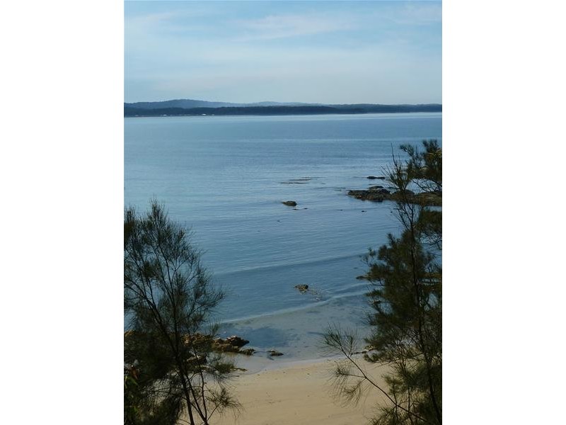 8 Beechwood Court, Sunshine Bay NSW 2536