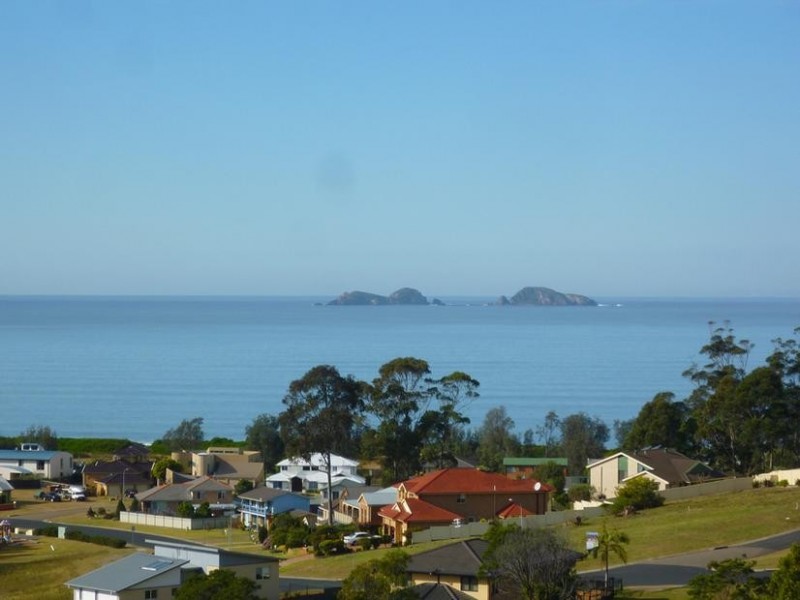 14 Mary Place, Long Beach NSW 2536