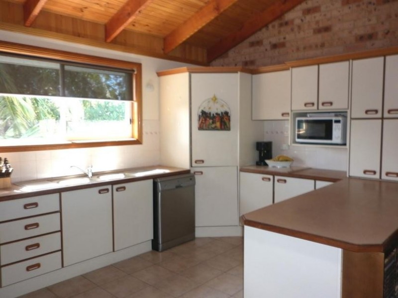 19 Avalon Street, Batemans Bay NSW 2536