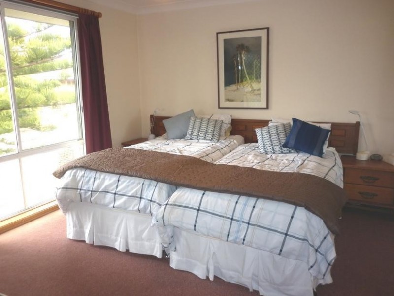 19 Avalon Street, Batemans Bay NSW 2536