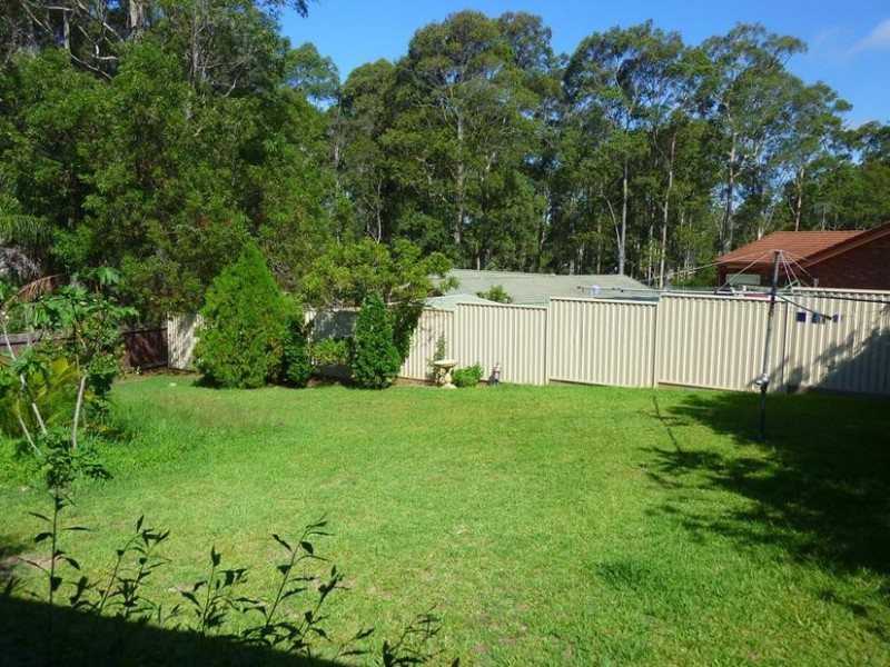 4 Haven Place, Batehaven NSW 2536