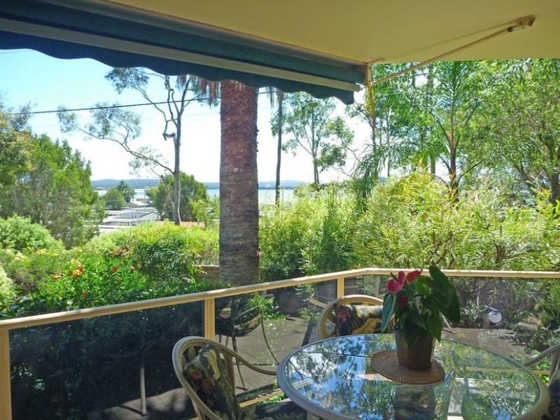 1/272-276 Beach Road, Batehaven NSW 2536