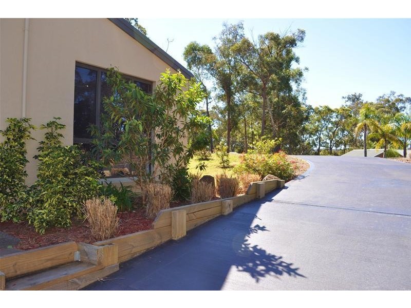 6 Burri Palm Way, Surfside NSW 2536