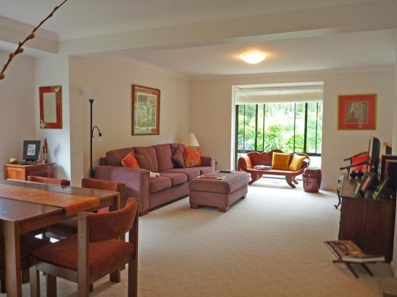 1 Waterfront Close, Mossy Point NSW 2537