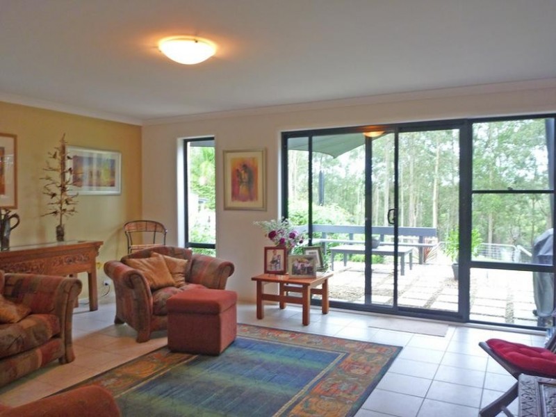 1 Waterfront Close, Mossy Point NSW 2537