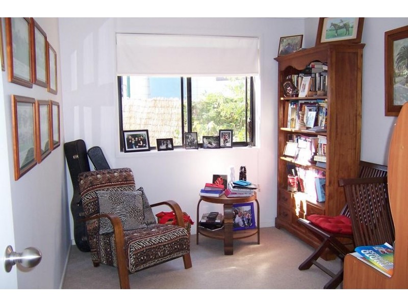 1 Waterfront Close, Mossy Point NSW 2537