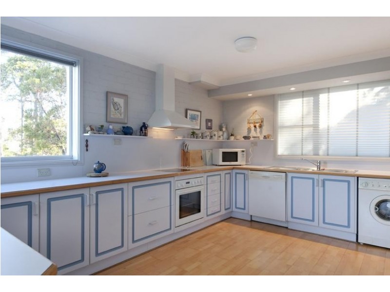 19 Burrawang Crescent, Sunshine Bay NSW 2536