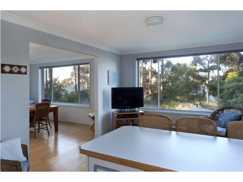 19 Burrawang Crescent, Sunshine Bay NSW 2536