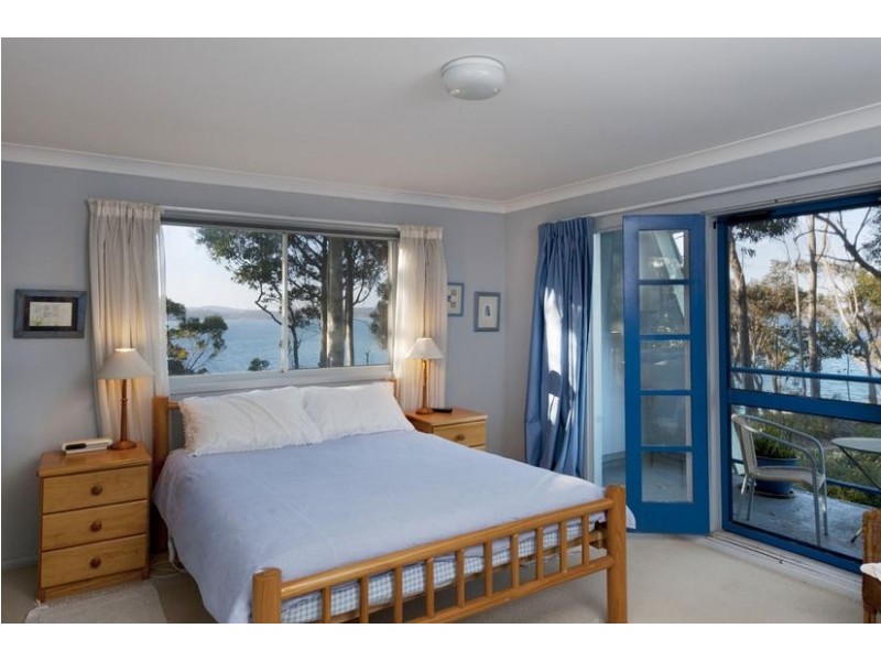 19 Burrawang Crescent, Sunshine Bay NSW 2536