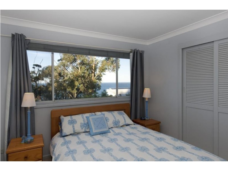 19 Burrawang Crescent, Sunshine Bay NSW 2536