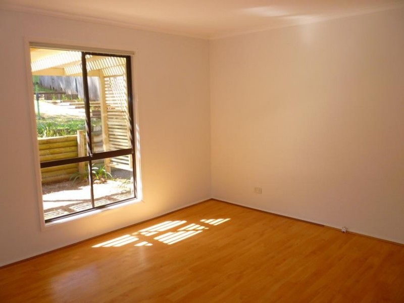 21 Clare Crescent, Batehaven NSW 2536