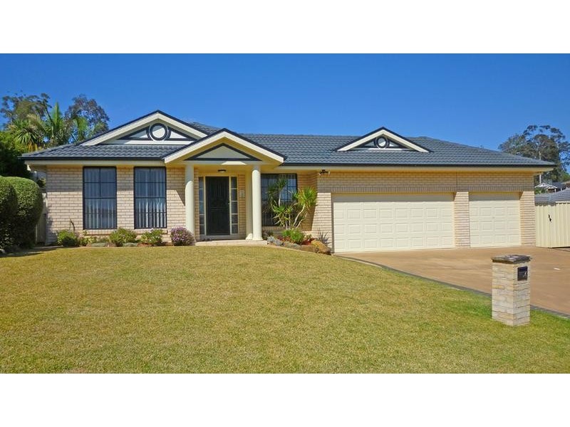 4 John Forrest Place, Sunshine Bay NSW 2536