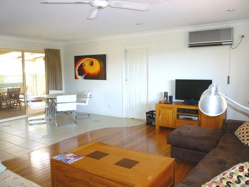 41 Karoola Crescent, Surfside NSW 2536