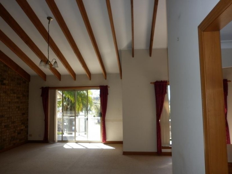 4/272 Beach Road, Batehaven NSW 2536